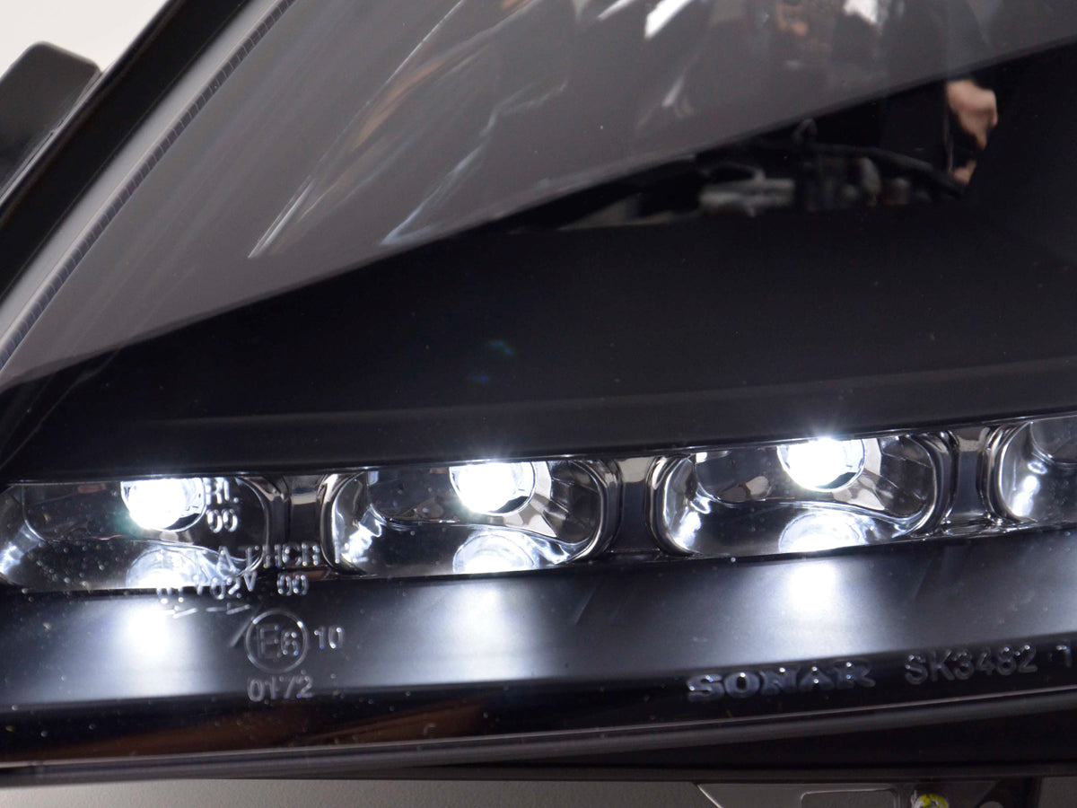Scheinwerfer Set Daylight LED Tagfahrlicht Mercedes SLK R171 schwarz Scheinwerfer Set Daylight LED Tagfahrlicht Mercedes SLK R171 schwarz